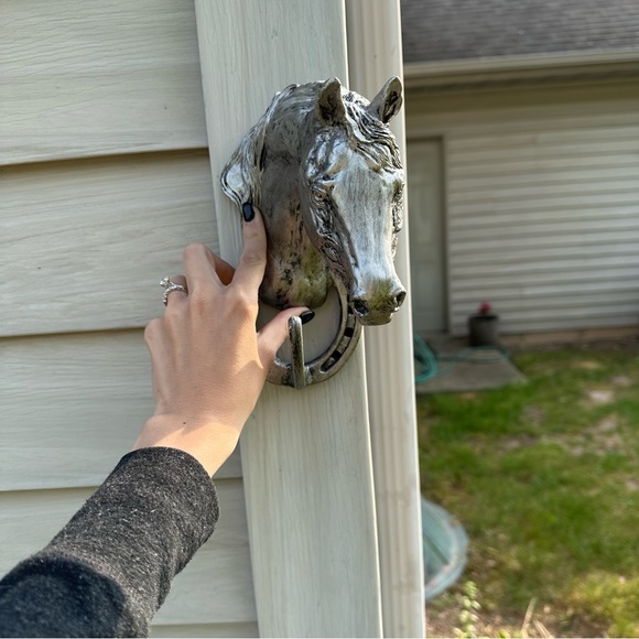 Western Horse Hanger - Picture 2 of 6